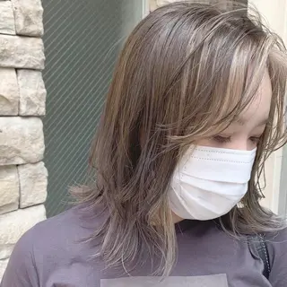 ミディアム カラー EMANON天神所属・Hitomi Ezakiのヘアスタイル