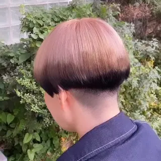ショート ハイトーンカラー 特化型美容師TAKEのヘアスタイル