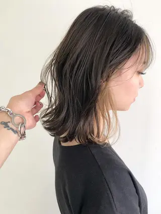カラー 桑原 希吏のヘアスタイル