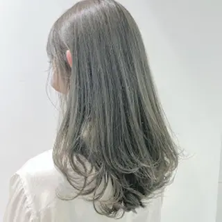 カラー 🪽THEATER 表参道🪽のヘアスタイル