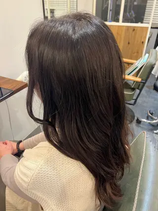 ロング カラー シウ門前仲町所属・圓岡 睦美のヘアスタイル
