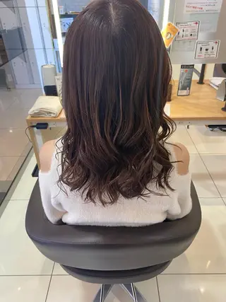 セミロング ヘアアレンジ ミルクティーベージュ 暖色カラー/池田麻帆のヘアスタイル