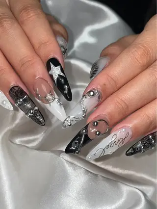 ネイル SoLuna 【ソルナ】のネイルデザイン