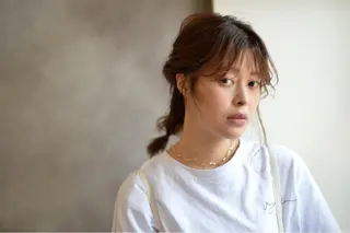 セミロング カラー ヘアアレンジ GLROW haruhiのヘアスタイル