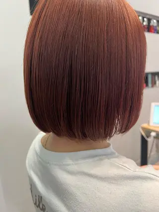 ショート カラー ヘアアレンジ サナ🌱 切りっぱなしボブのヘアスタイル