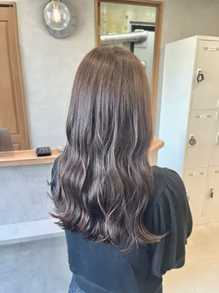 ロング カラー 梅原 あやりのヘアスタイル