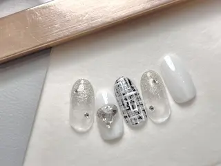 ミディアム アリアグレイス ネイルサロンのネイルデザイン