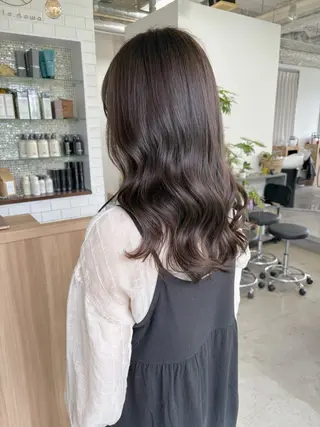 カラー 津田 七美希のヘアスタイル