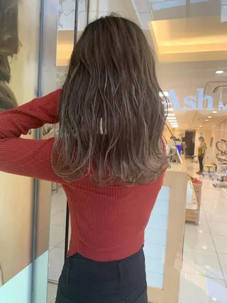 セミロング カラー ヘアアレンジ 店長 大方康暉のヘアスタイル