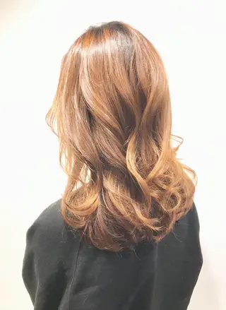 セミロング カラー BIANCO北堀江 AKANEのヘアスタイル