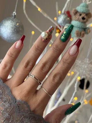 ネイル chem NAILSTUDIO所属・chem くりたももこのネイルデザイン