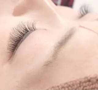 マツエク・マツパ 指名支持率NO.1 スタイリストのヘアスタイル