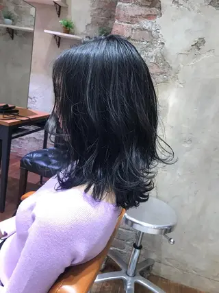 ミディアム カラー 山菅 光明のヘアスタイル