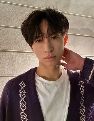 ショート パーマ メンズ 小山内 一馬のヘアスタイル