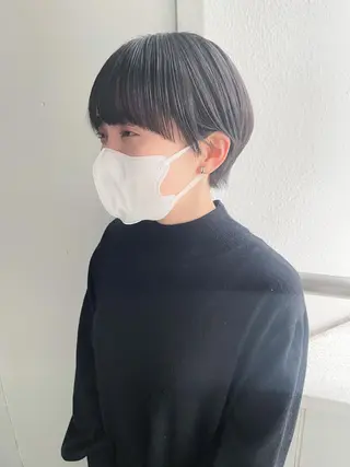 ショート nuu所属・💜ショート💜 ウルフ、ボブ二色亜美のヘアスタイル