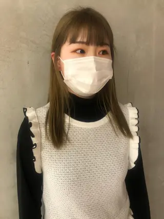 セミロング カラー 古屋 花織のヘアスタイル