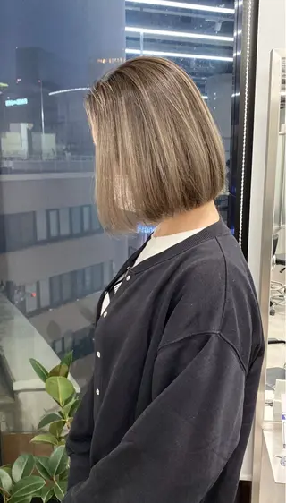 ショート カラー ハイライト、レイヤー カット/西梅田/中西のヘアスタイル