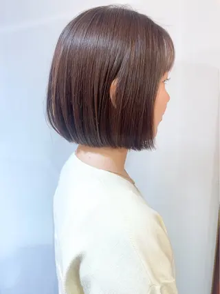 ショート morio from london所属・松岡彩華 ボブ /グレージュのヘアスタイル