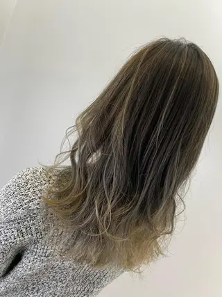 セミロング カラー AVANCE京橋所属・ハイトーンヘア/ 島崎　タクミのヘアスタイル