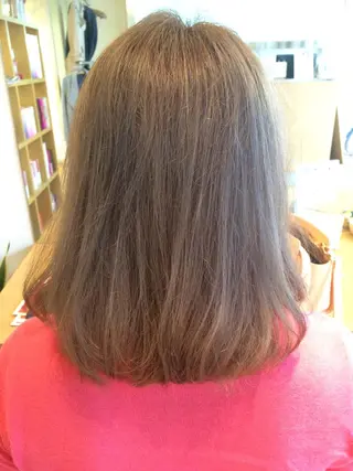 ミディアム カラー 加藤 あやみのヘアスタイル