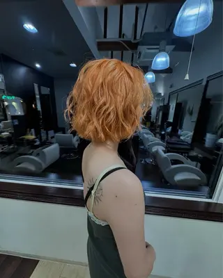 ミディアム 酸性ストレート 青木優磨のヘアスタイル