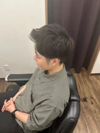 ショート DAN BRISE BARBER所属・馬上 拓海のヘアスタイル