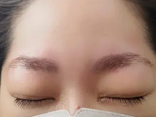 アイブロウ color eyelash所属・color 能見台 Saoriのマツエク・マツパデザイン