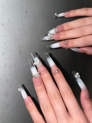 ネイル GO TODAY シェアサロン 渋谷Amiu店所属・渋谷ネイル🎀 y2k/海外ネイルのネイルデザイン