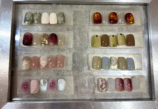 ネイル Emi♡ tiffinのネイルデザイン