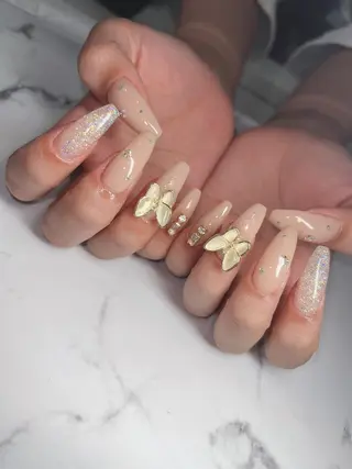 ネイル NEO Beauty Salon所属・𝐍𝐄𝐎 𝐉𝐔𝐑𝐈のネイルデザイン