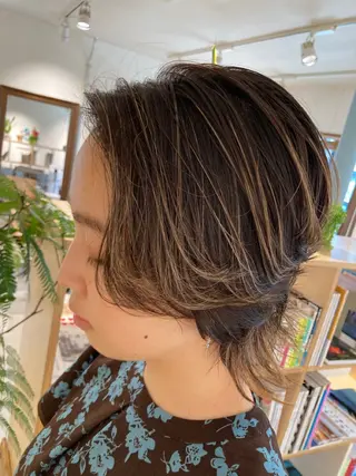カラー Batta所属・坂上 岳のヘアスタイル