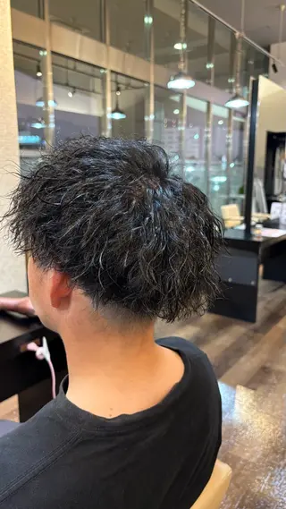 ショート カラー STYLE所属・山本 勝巳のヘアスタイル