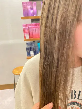 ロング カラー 希優🌺ソムリエ /ブリーチ/カットのヘアスタイル