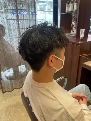 パーマ メンズ 佐藤 由依/透明感カラーのヘアスタイル