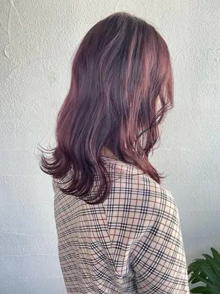 ミディアム カラー aW HAIRカンノ カナエのヘアスタイル