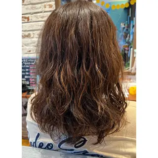 ロング ハイトーン/ ダブルカラー/透明感のヘアスタイル