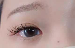 マツエク・マツパ NAZ eyelash&eyebrow by medical salon所属・NAZ 表参道 Tomokoのマツエク・マツパデザイン