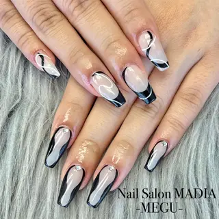 ネイル MADIA藤沢所属・MADIA MEGUのネイルデザイン