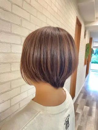 ミディアム 🐤 こじま🐤のヘアスタイル