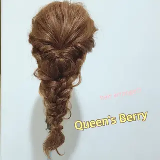 伊藤 康乃のヘアスタイル