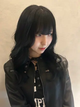 セミロング カラー ヘアアレンジ Sato🦋 / XENA渋谷本店のヘアスタイル