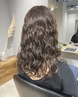 セミロング カラー パーマ 【arc】Ruri コテ巻き風パーマのヘアスタイル