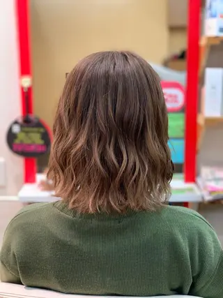 ミディアム たけい ゆうきのヘアスタイル