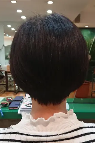 ショート カラー 原 萌香のヘアスタイル