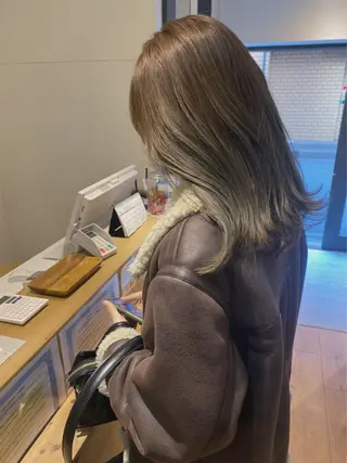 セミロング カラー newi京橋 【sachi】のヘアスタイル