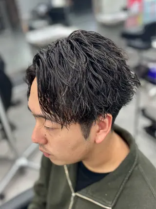 パーマ メンズ 【ØVARL】🦁 メンズパーマ/レオのヘアスタイル