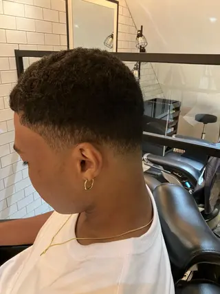 メンズ BARBER SHOP 涼所属・岡村 海のヘアスタイル
