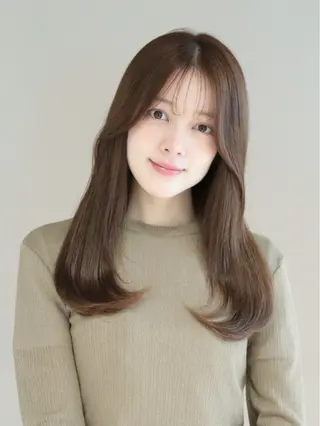 セミロング カラー レイヤー/顔周り /透明感🩶高橋大のヘアスタイル