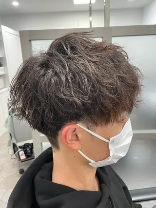 ミディアム パーマ特化 三浦楓雅のヘアスタイル