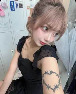 ミディアム rina／ベージュ ワンホン/韓国ヘアのヘアスタイル